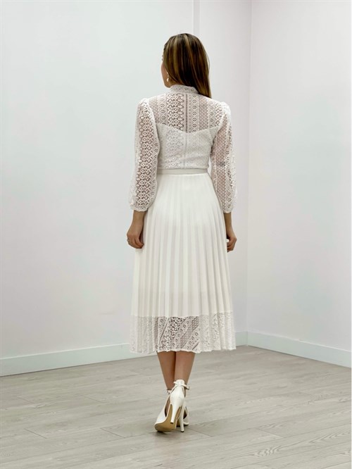 Dantel Kumaş Düğme Detaylı Eteği Pliseli Elbise - BEYAZ