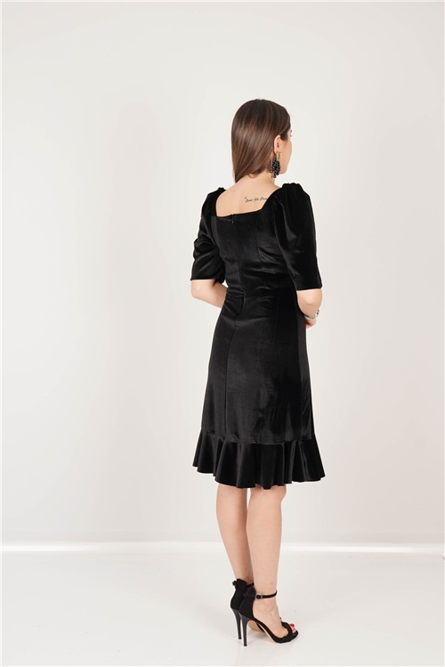 Kadife Kumaş Fırfır Detaylı Elbise - Siyah